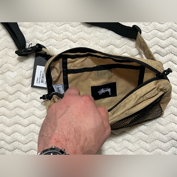 Stussy Men’s waist/sling bag - Picture 2 of 7